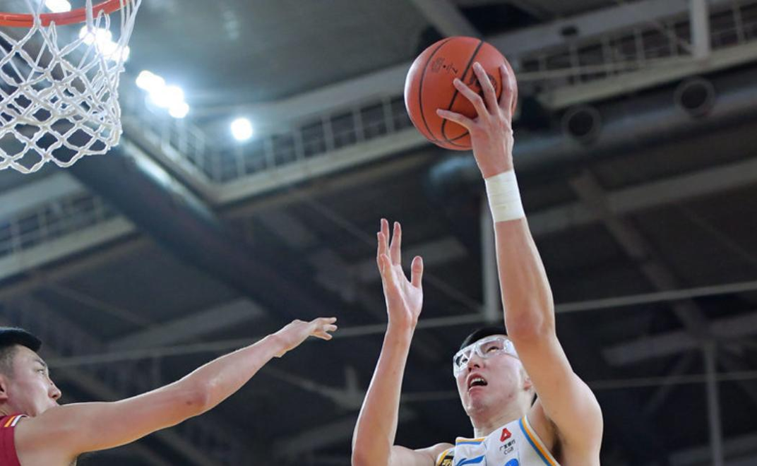 广厦男篮发布备战花絮;国际比赛日门线救险;社区盾任务艰巨;控场能力受关注的简单介绍 广厦男篮发布备战花絮;国际比赛日门线救险;社区盾任务艰巨;控场能力受关注的简单介绍